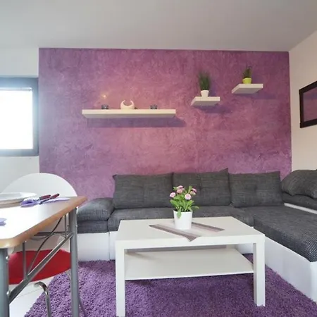 One-bedroom In Iii Appartement